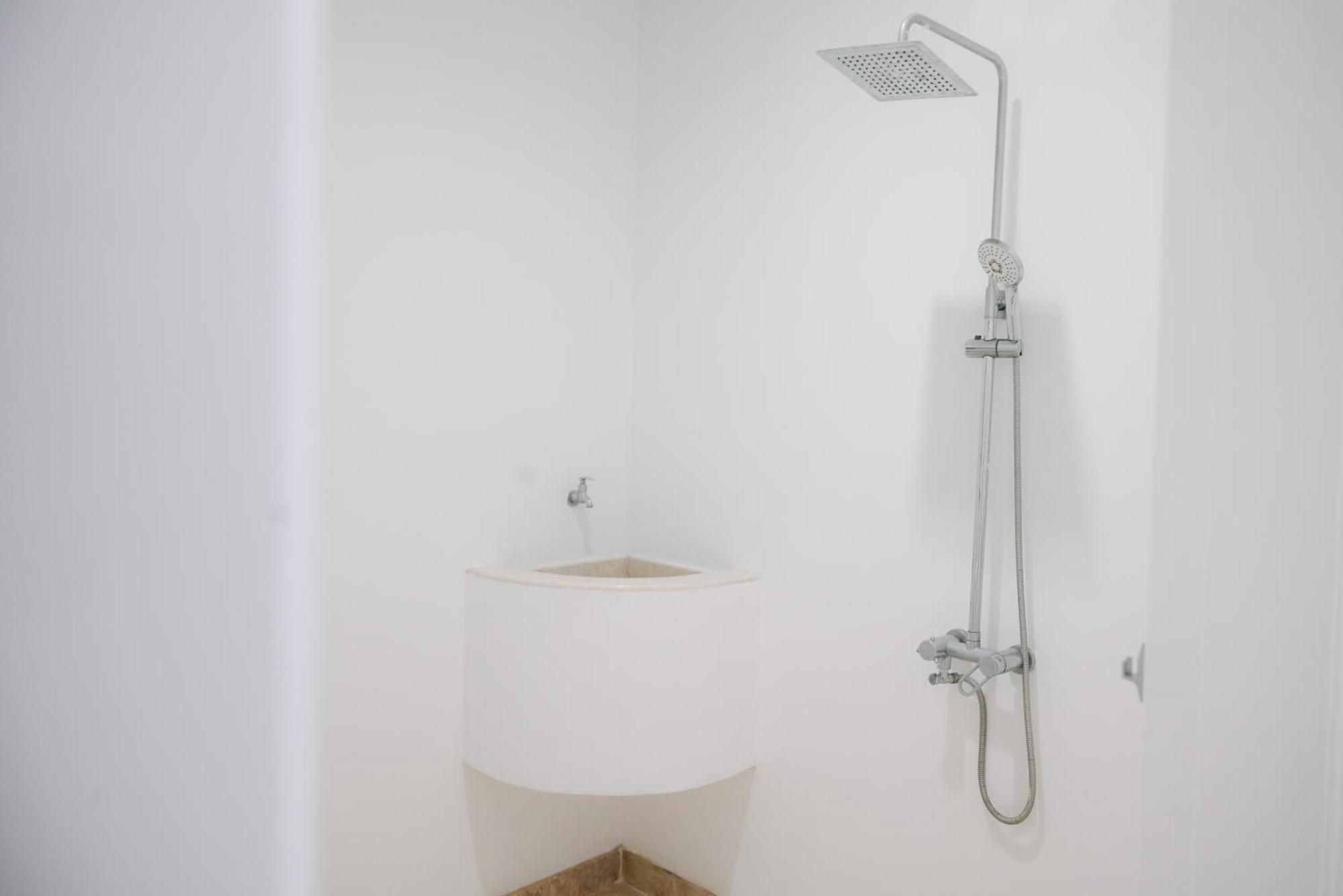 Kirana Guest House Богор Екстер'єр фото