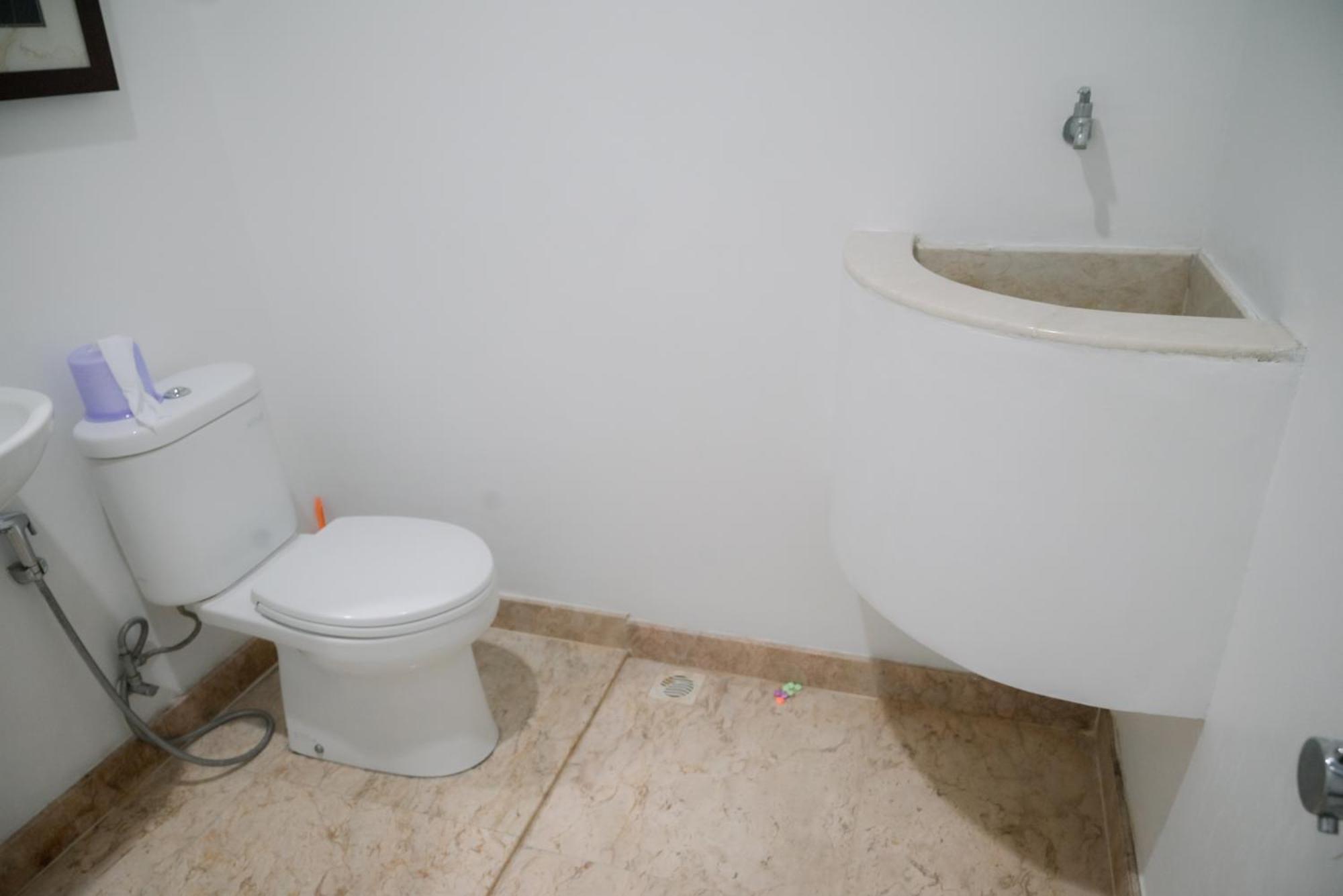 Kirana Guest House Богор Екстер'єр фото